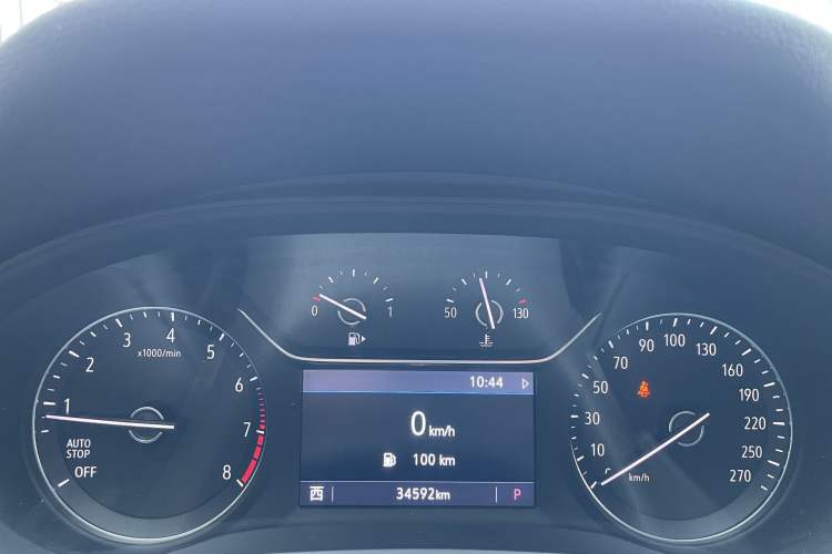 Used Buick Regal 2024 25T Deluxe Edition Odometer Close Up