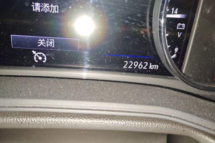 Used Buick Regal 2024 28T Luxury Edition Odometer Close Up