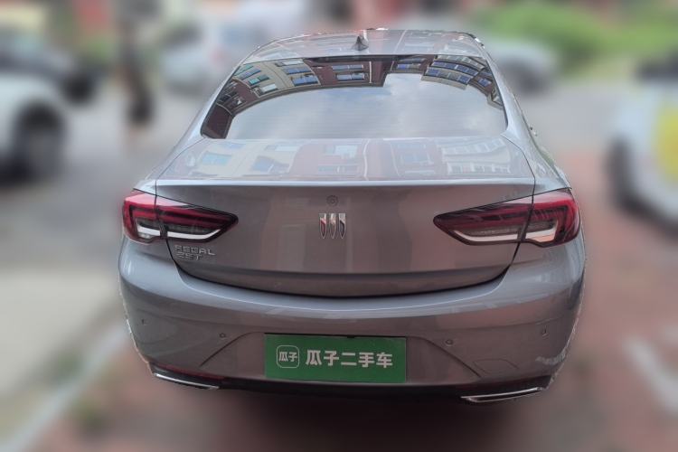 Used Buick Regal 2024 25T Deluxe Edition Rear