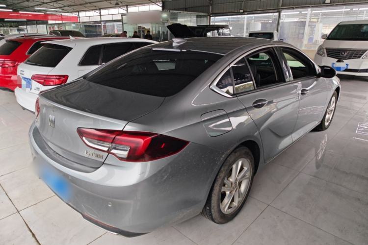 Used Buick Regal 2024 25T Deluxe Edition Rear Right 45 Deg