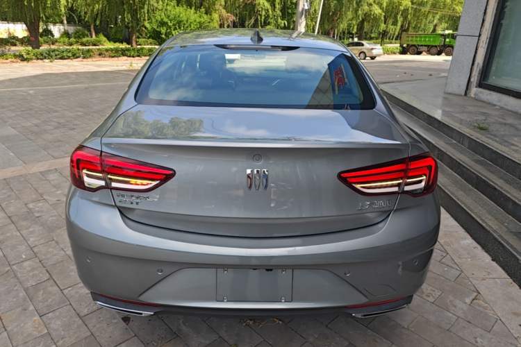 Used Buick Regal 2024 25T Deluxe Edition Rear