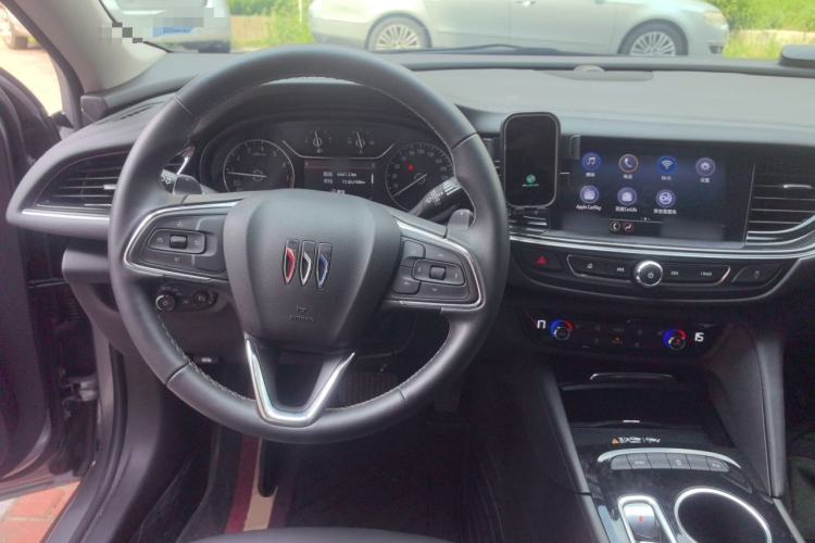 Used Buick Regal 2024 25T Deluxe Edition Steering Wheel