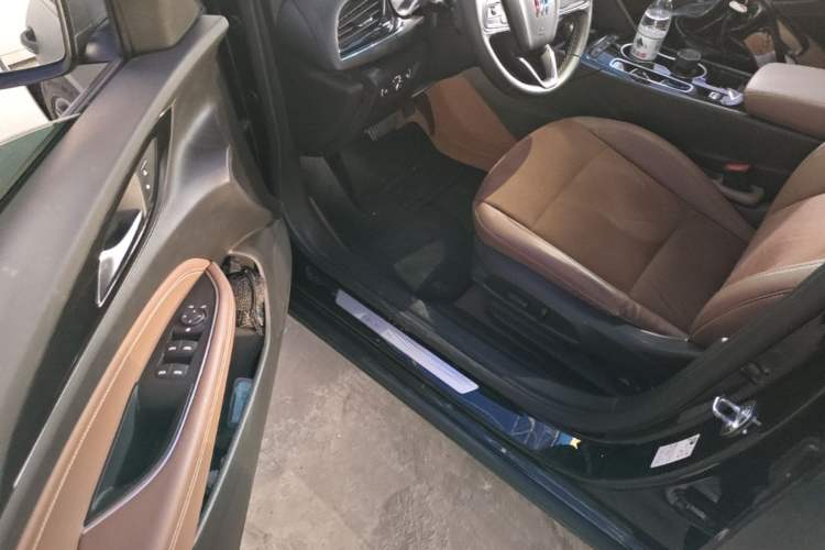 Used Buick Regal 2024 28T Luxury Edition Driver Seat