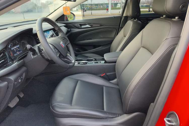 Used Buick Regal 2024 25T Deluxe Edition Driver Seat