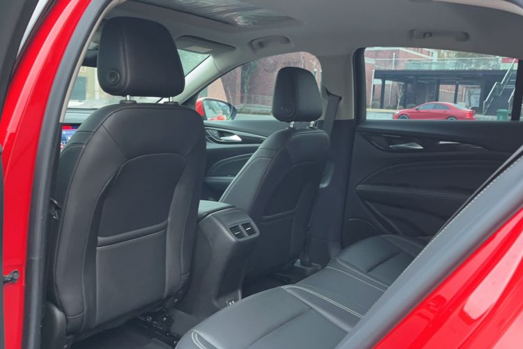 Used Buick Regal 2024 25T Deluxe Edition Interior 1