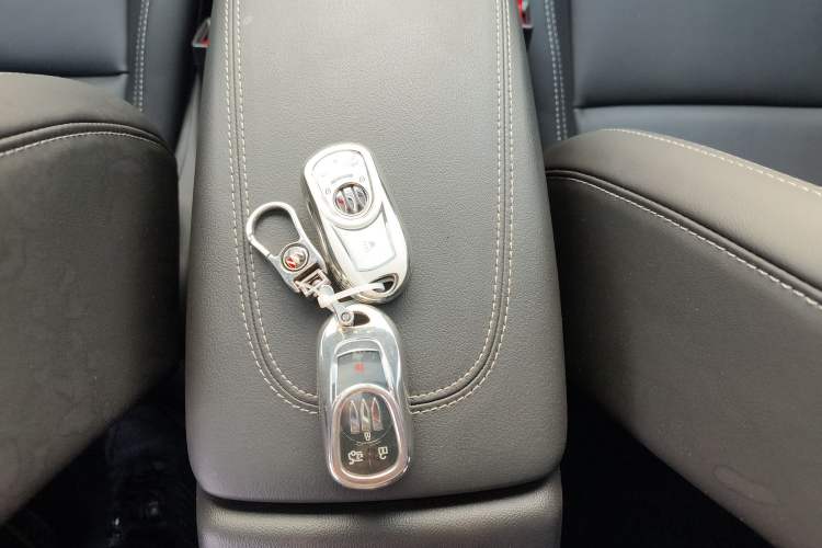 Used Buick Regal 2024 25T Deluxe Edition Interior 1