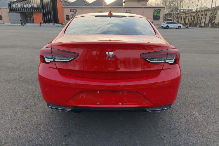 Used Buick Regal 2024 25T Deluxe Edition Rear