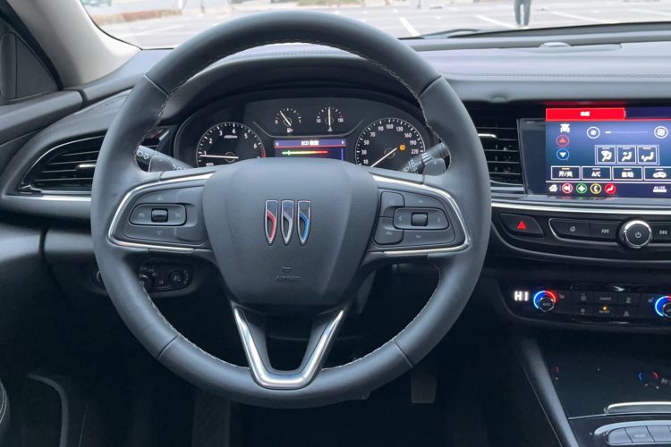 Used Buick Regal 2024 25T Deluxe Edition Steering Wheel