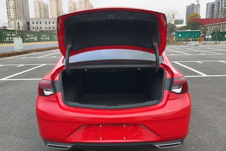 Used Buick Regal 2024 25T Deluxe Edition Trunk