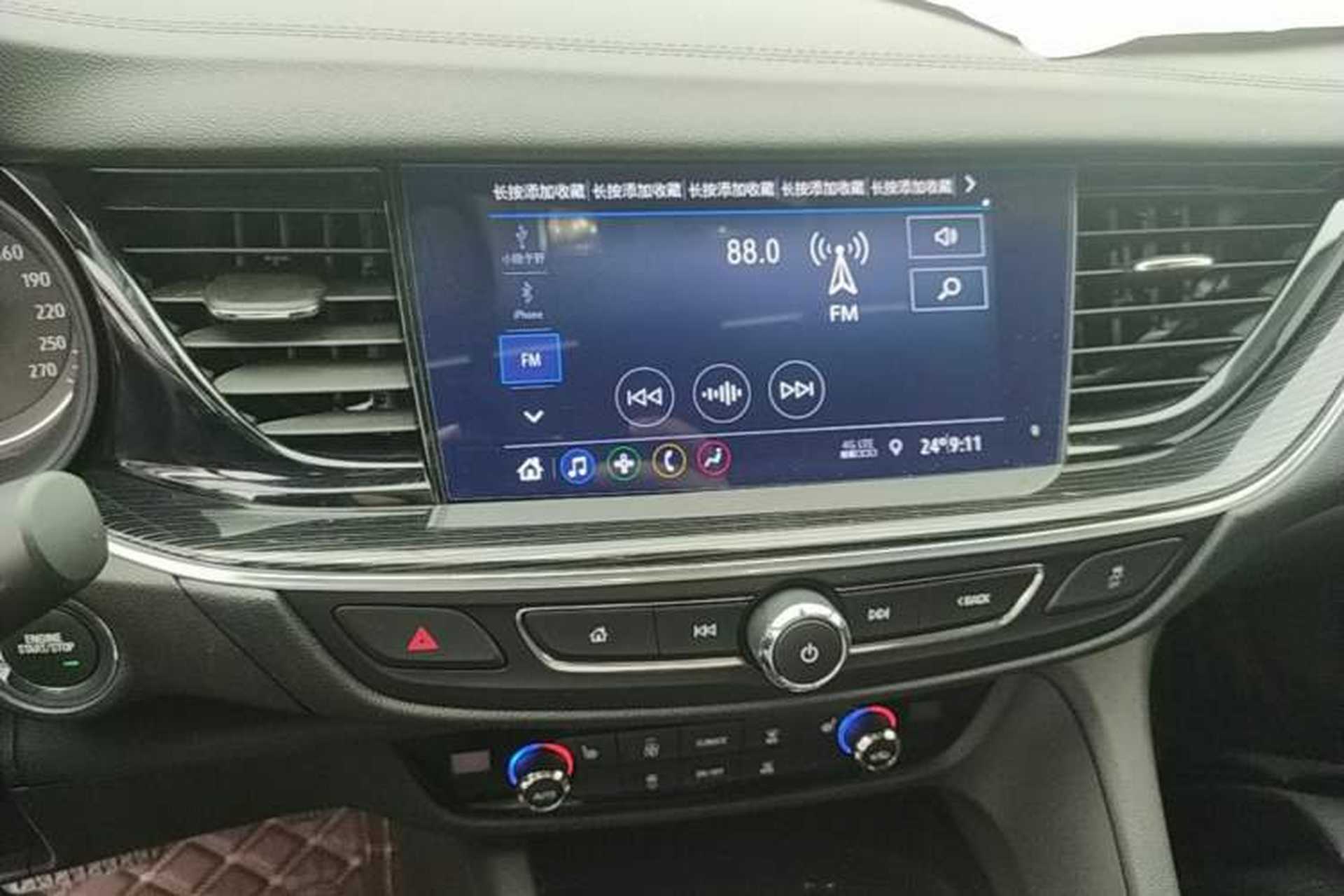 Used Buick Regal 2024 25T Deluxe Edition Audio And AC Panel
