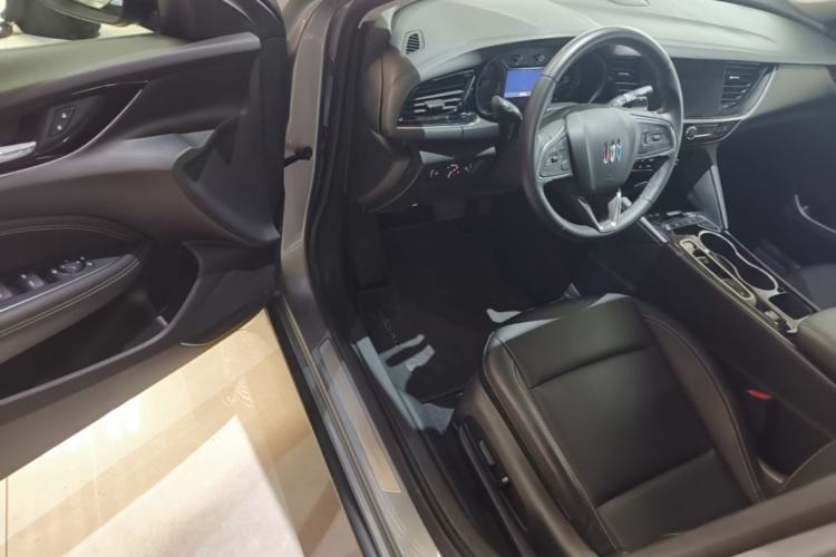 Used Buick Regal 2024 25T Deluxe Edition Driver Seat
