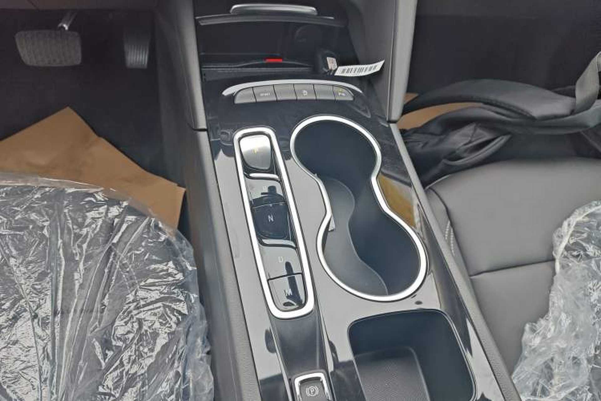 Used Buick Regal 2024 25T Deluxe Edition Gear Lever