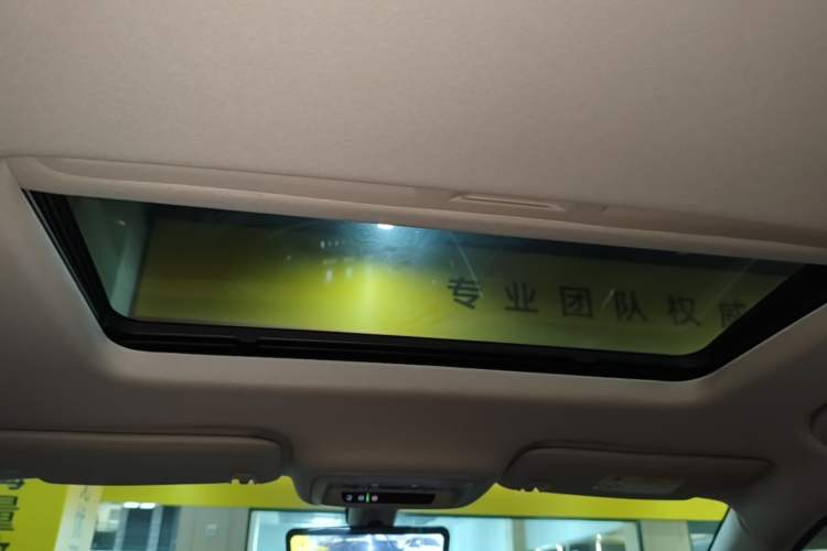 Used Buick Regal 2024 25T Deluxe Edition Headliner