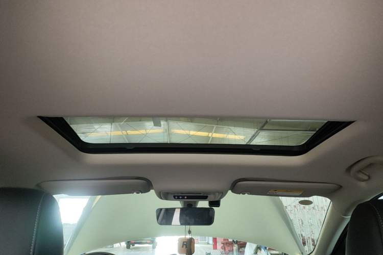Used Buick Regal 2024 25T Deluxe Edition Headliner