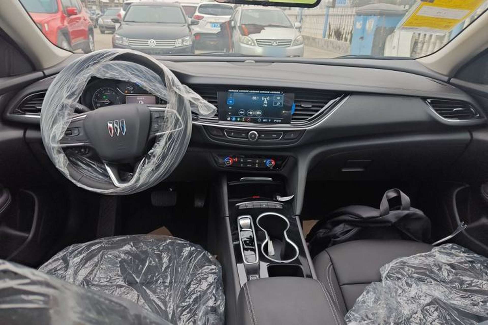 Used Buick Regal 2024 25T Deluxe Edition Interior 2