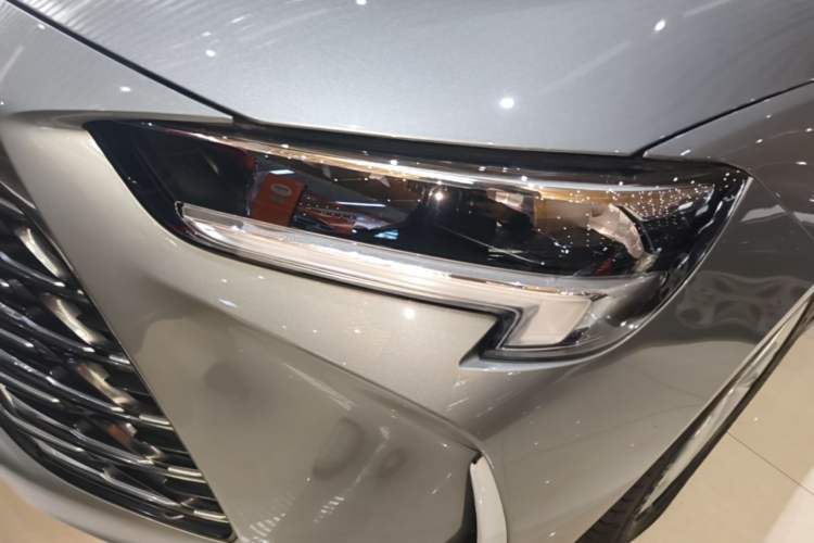 Used Buick Regal 2024 25T Deluxe Edition Left Front Headlight