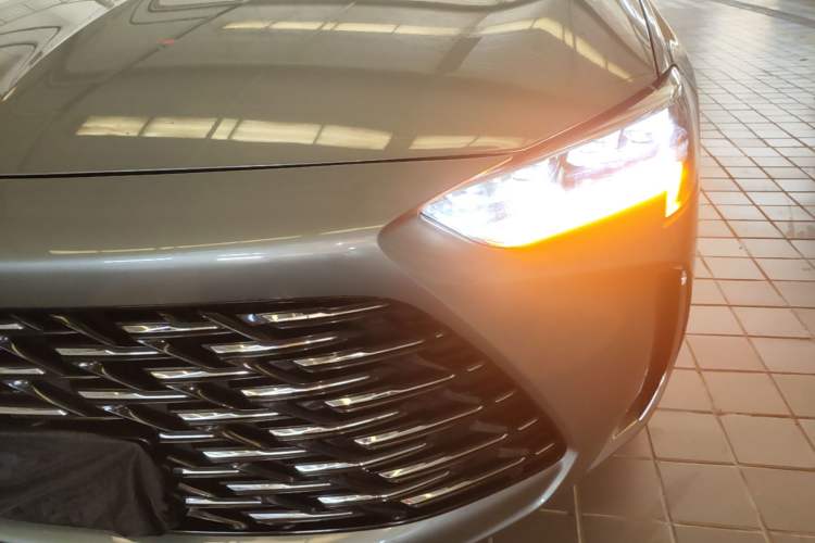 Used Buick Regal 2024 25T Deluxe Edition Left Front Headlight