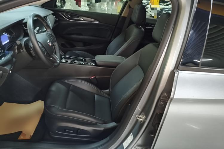 Used Buick Regal 2024 25T Deluxe Edition Left Front Seat