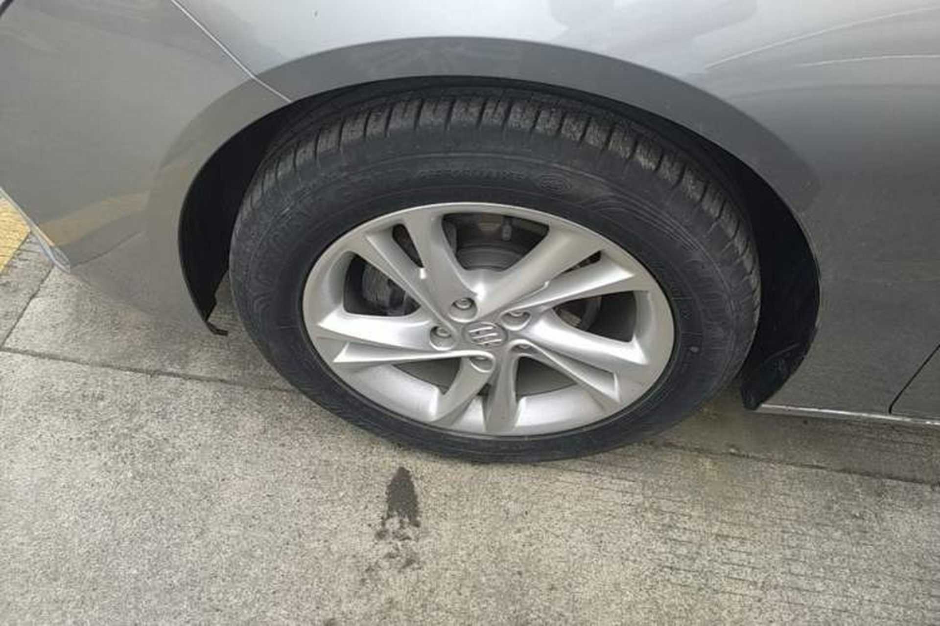 Used Buick Regal 2024 25T Deluxe Edition Left Front Wheel Hub