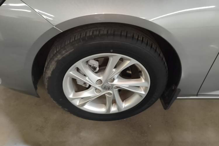 Used Buick Regal 2024 25T Deluxe Edition Left Front Wheel Hub