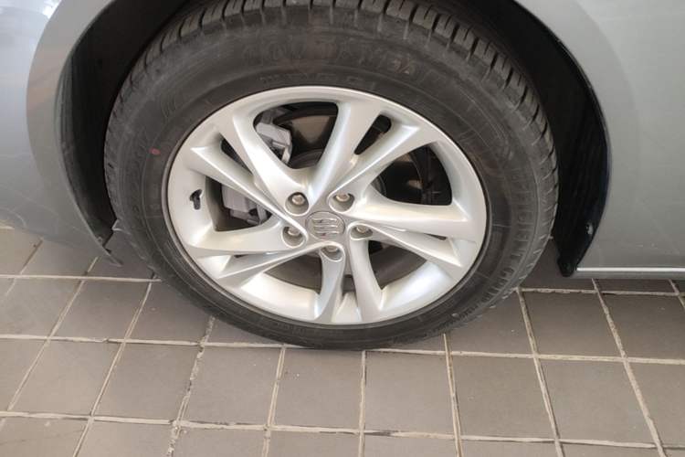Used Buick Regal 2024 25T Deluxe Edition Left Front Wheel Hub
