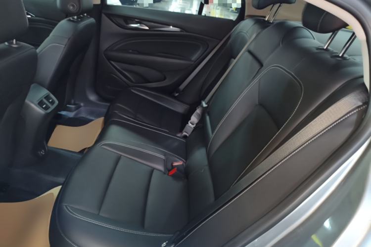 Used Buick Regal 2024 25T Deluxe Edition Left Rear Seat