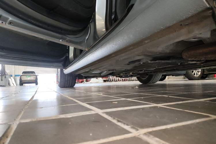 Used Buick Regal 2024 25T Deluxe Edition Left Side Sill