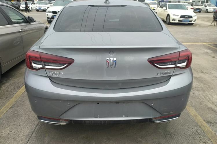 Used Buick Regal 2024 25T Deluxe Edition Rear