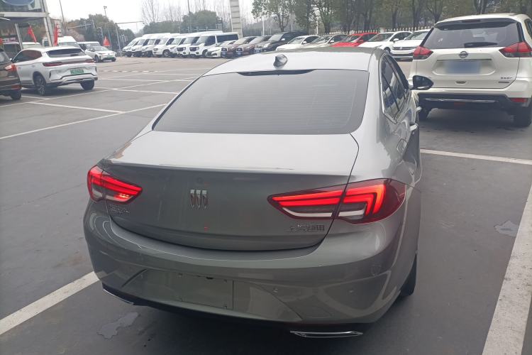 Used Buick Regal 2024 25T Deluxe Edition Rear