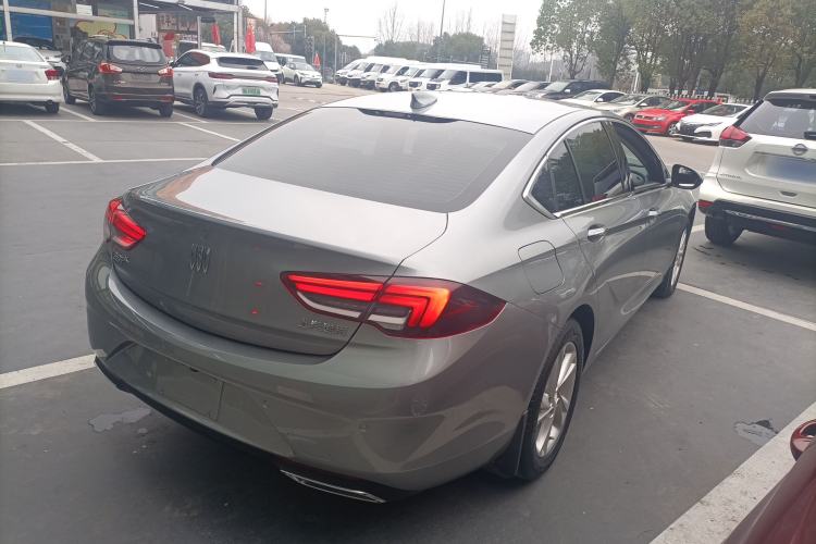 Used Buick Regal 2024 25T Deluxe Edition Rear Right 45 Deg