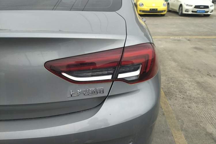 Used Buick Regal 2024 25T Deluxe Edition Right Rear Taillight