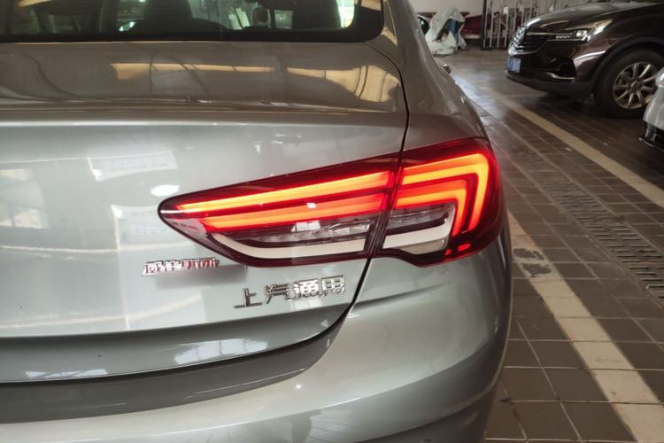 Used Buick Regal 2024 25T Deluxe Edition Right Rear Taillight
