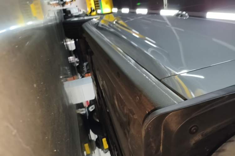 Used Buick Regal 2024 25T Deluxe Edition Right Side Sill
