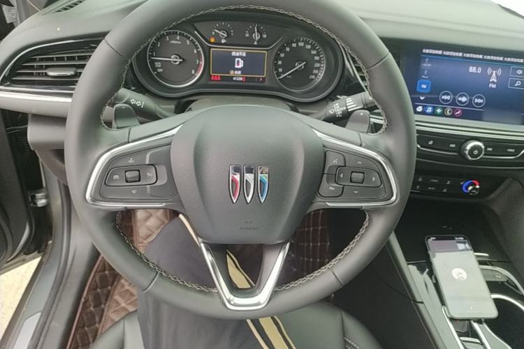 Used Buick Regal 2024 25T Deluxe Edition Steering Wheel