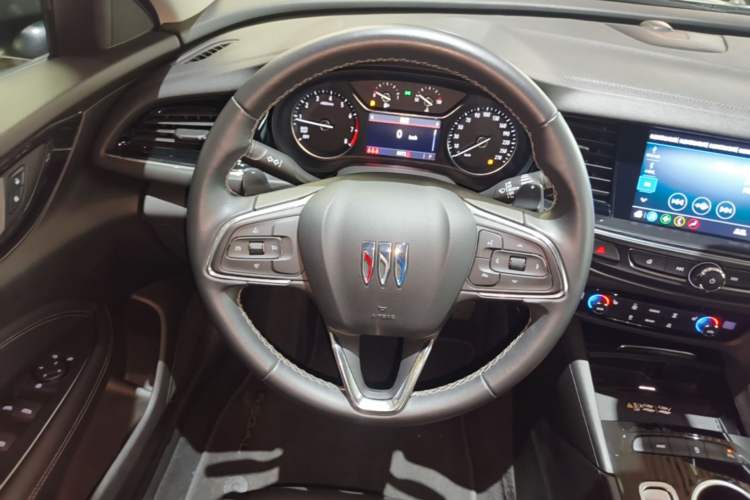 Used Buick Regal 2024 25T Deluxe Edition Steering Wheel