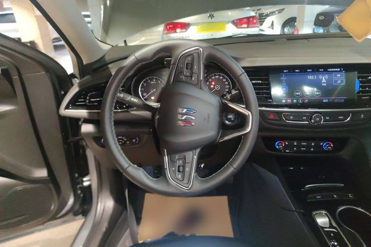 Used Buick Regal 2024 25T Deluxe Edition Steering Wheel