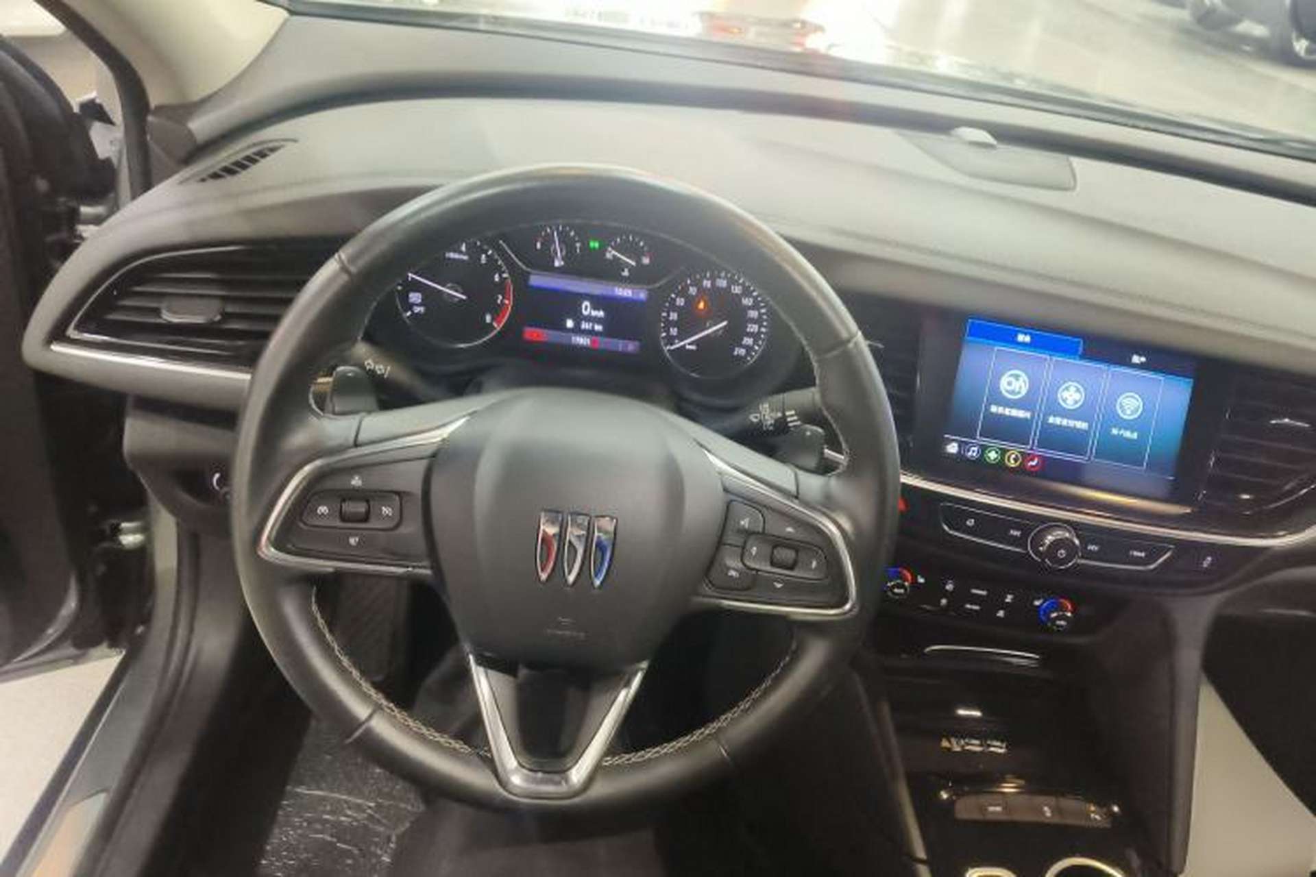 Used Buick Regal 2024 25T Deluxe Edition Steering Wheel