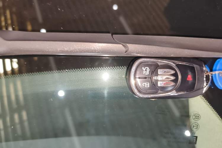 Used Buick Regal 2024 25T Deluxe Edition Vehicle Key