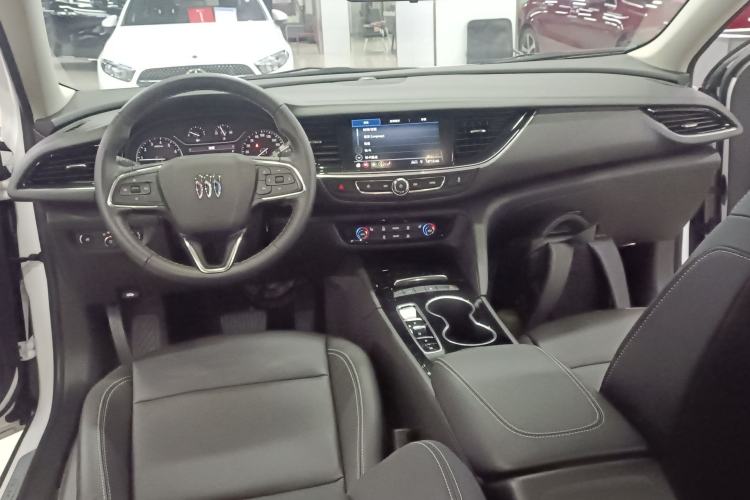 Used Buick Regal 2024 25T Deluxe Edition Center Console