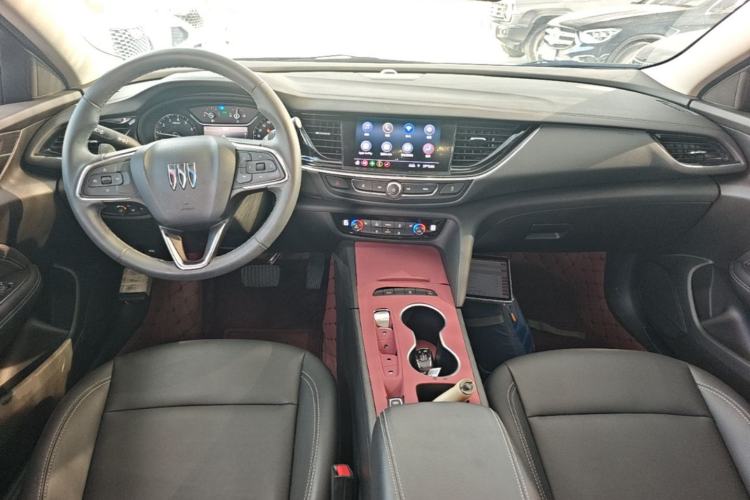 Used Buick Regal 2024 25T Deluxe Edition Center Console