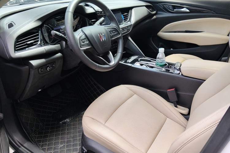 Used Buick Regal 2024 25T Deluxe Edition Driver Seat
