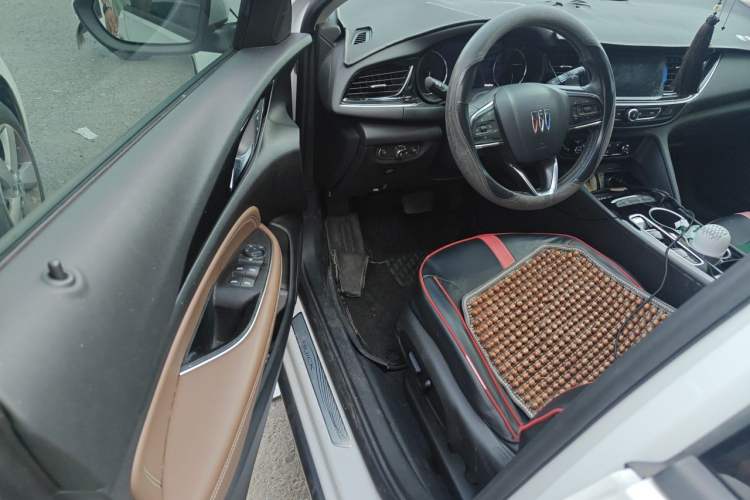 Used Buick Regal 2024 28T Luxury Edition Driver Seat