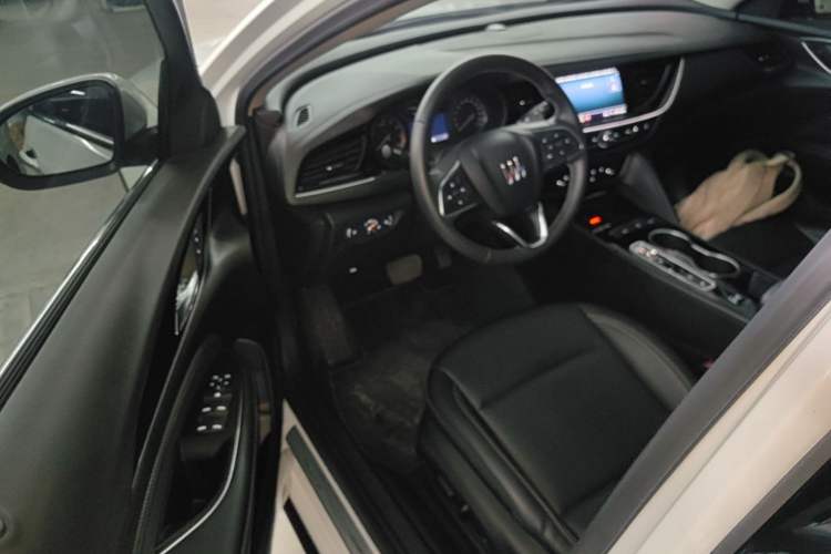 Used Buick Regal 2024 25T Deluxe Edition Driver Seat