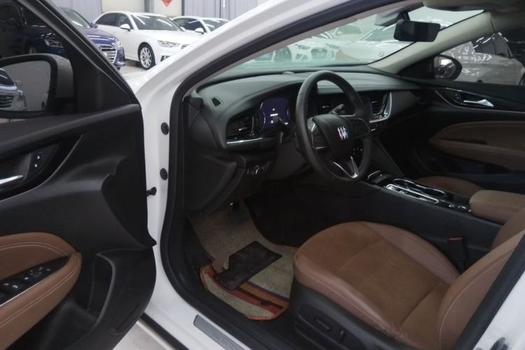 Used Buick Regal 2024 28T Luxury Edition Driver Seat