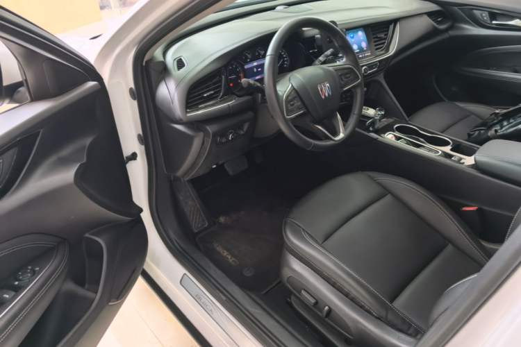 Used Buick Regal 2024 25T Deluxe Edition Driver Seat