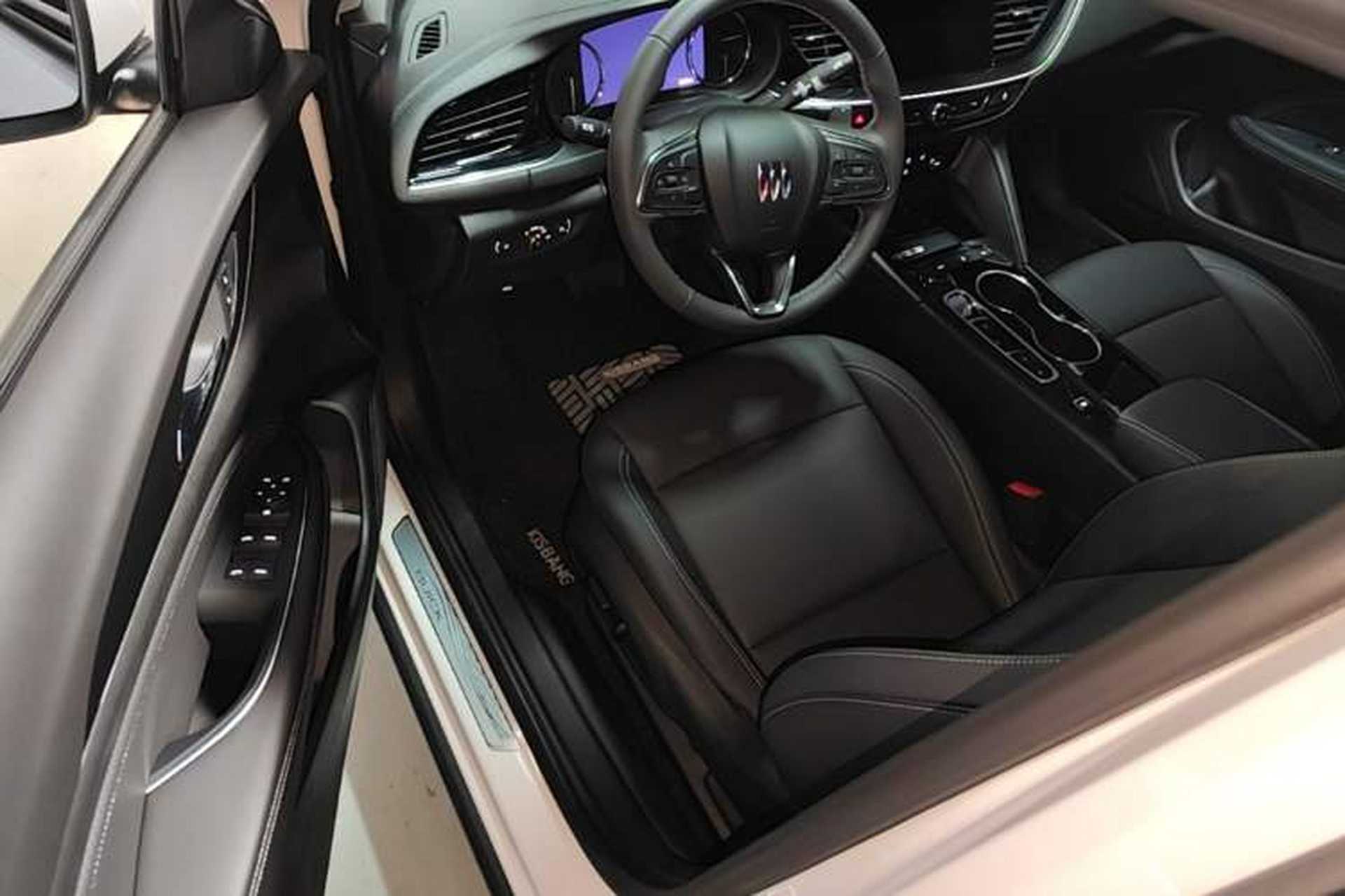 Used Buick Regal 2024 28T Luxury Edition Driver Seat