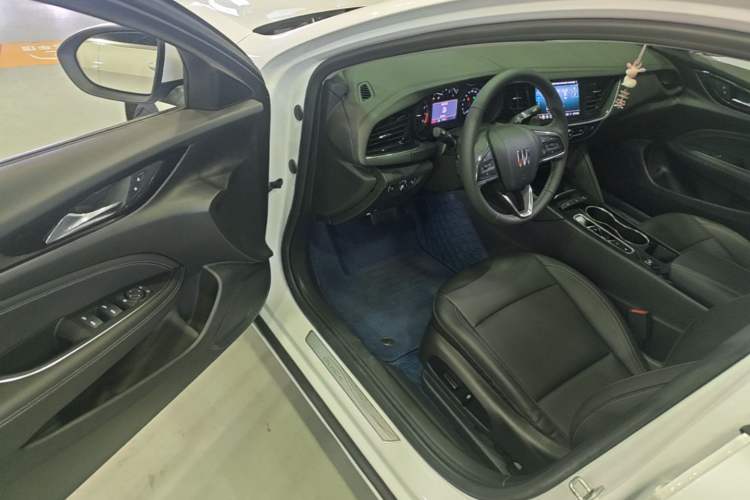 Used Buick Regal 2024 Revised 25T Ultra-Comfort Edition Driver Seat