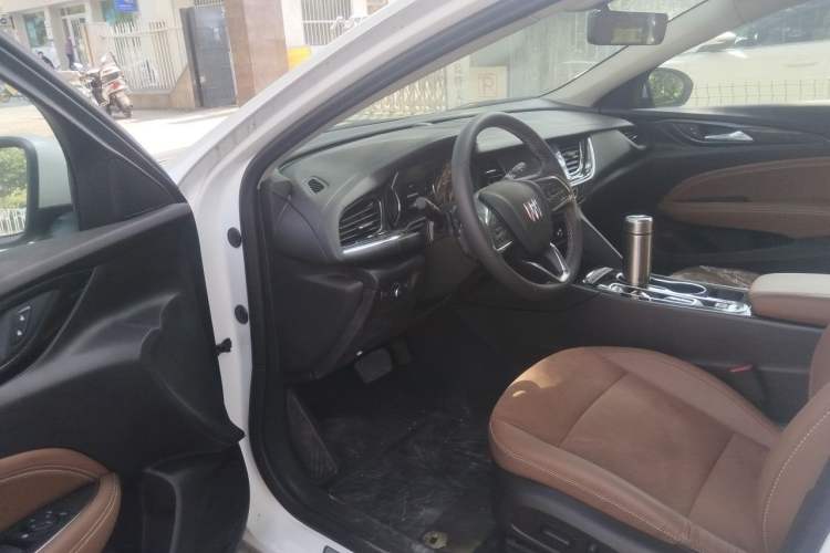 Used Buick Regal 2024 28T Luxury Edition Driver Seat