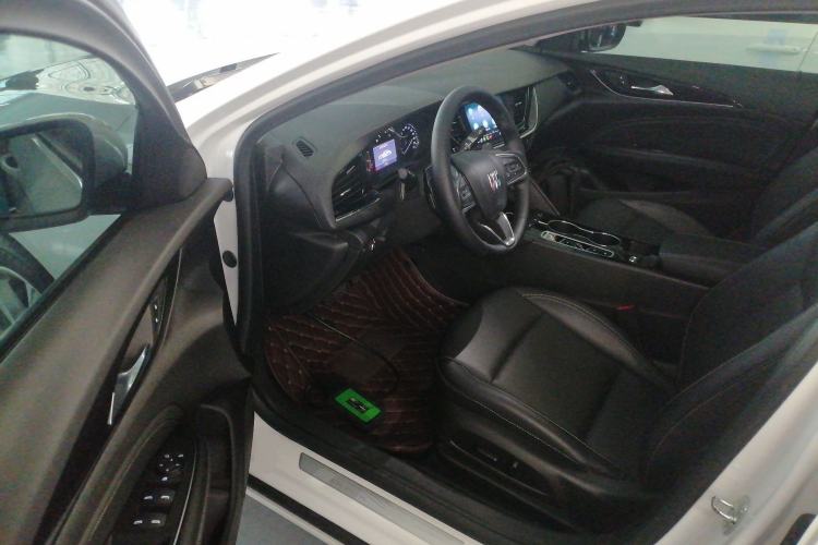 Used Buick Regal 2024 25T Deluxe Edition Driver Seat