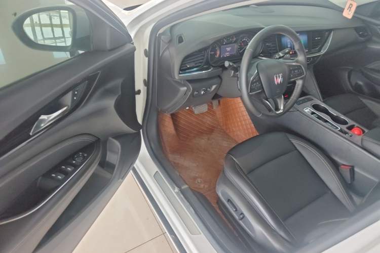 Used Buick Regal 2024 25T Deluxe Edition Driver Seat